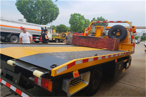 阿拉善右旗附近拖车电话号码服务